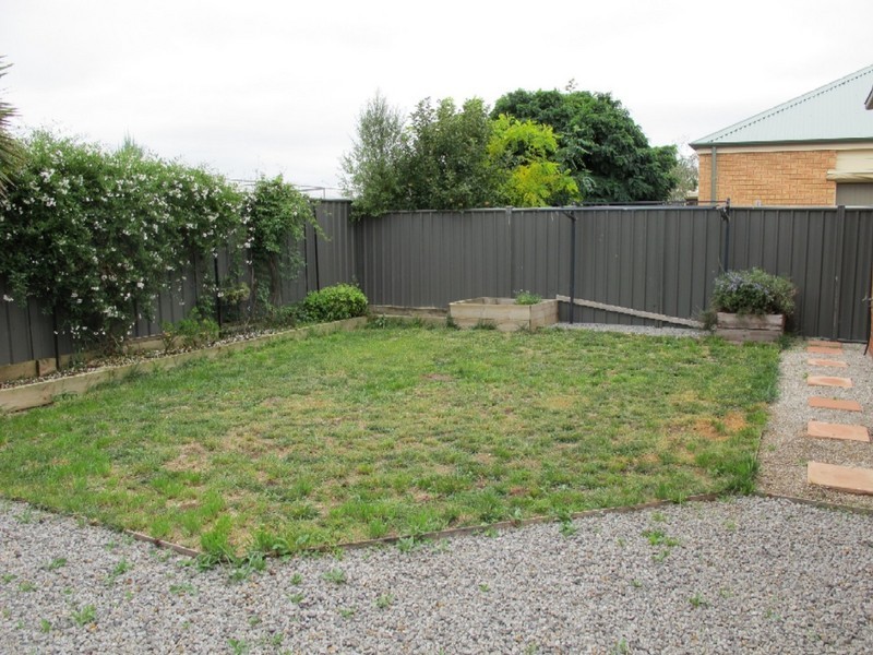 24 Dickerson Way, Caroline Springs VIC 3023