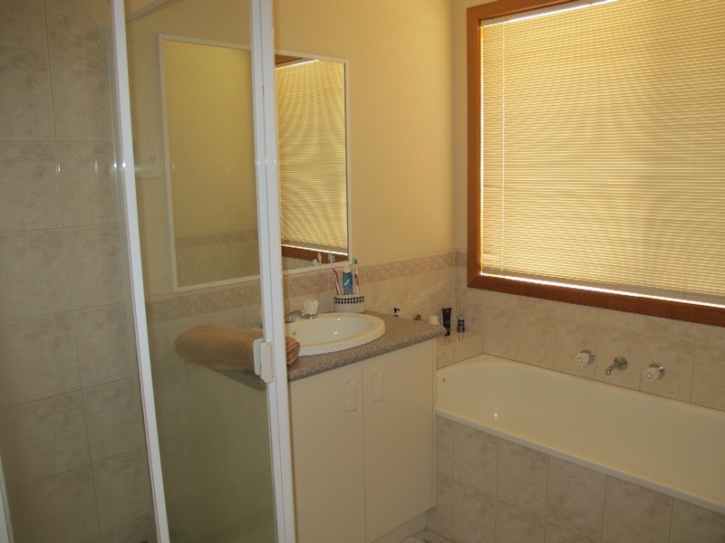 2 Kitson Court, Altona Meadows VIC 3028