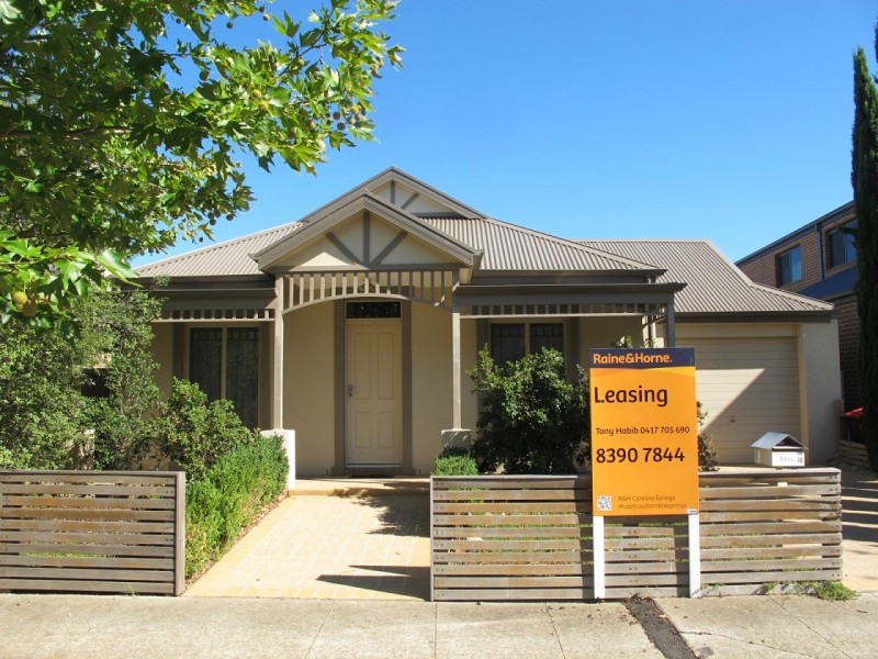 16 Cobaw Circuit, Caroline Springs VIC 3023
