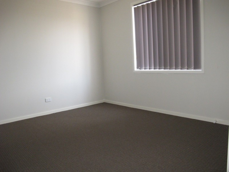 16 Leuca Avenue, Brookfield VIC 3338