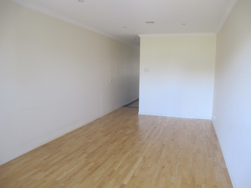 2B Orchid Square, Sydenham VIC 3037