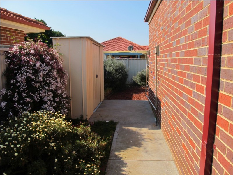 38 Wyperfeld Circuit, Caroline Springs VIC 3023