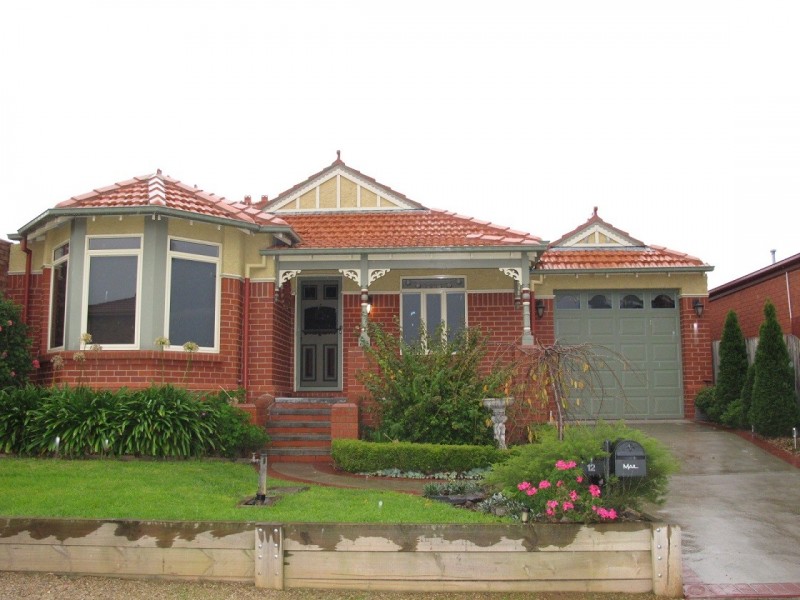 12 Whitmore Place, Hillside VIC 3037