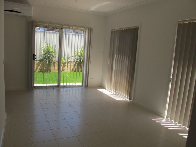 28/40 McCubbin Way, Caroline Springs VIC 3023