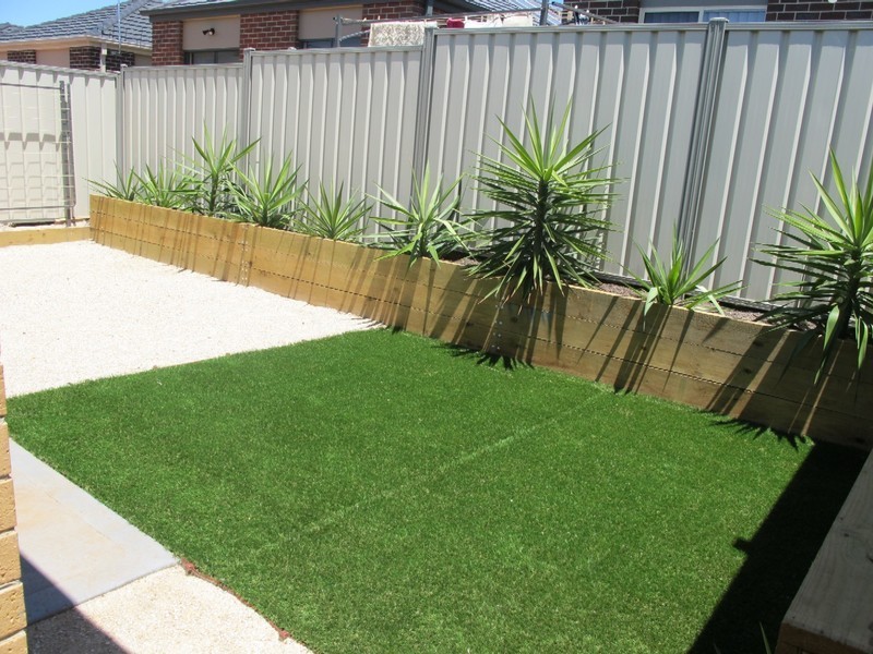 28/40 McCubbin Way, Caroline Springs VIC 3023