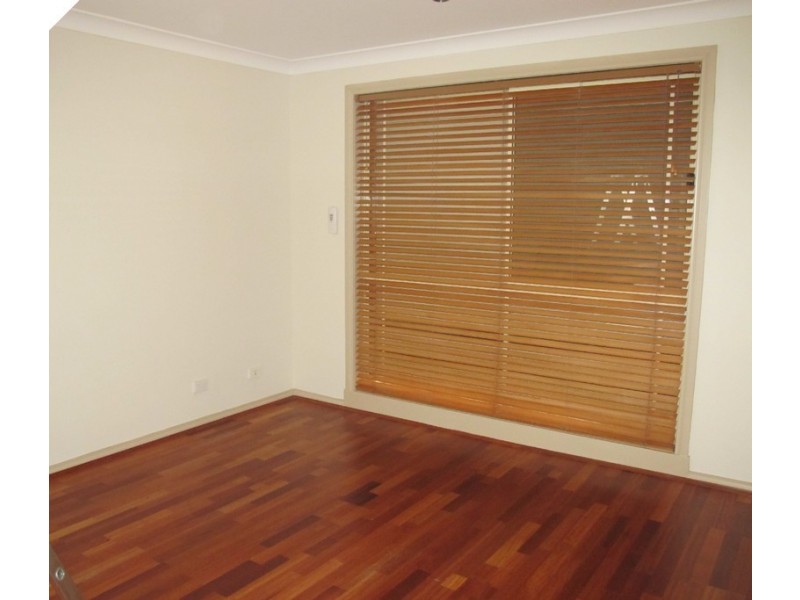 2 Isabel Close, Caroline Springs VIC 3023