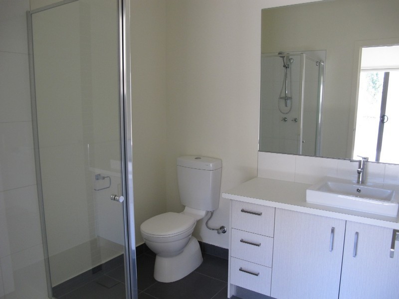 31 Garretty Road, Caroline Springs VIC 3023