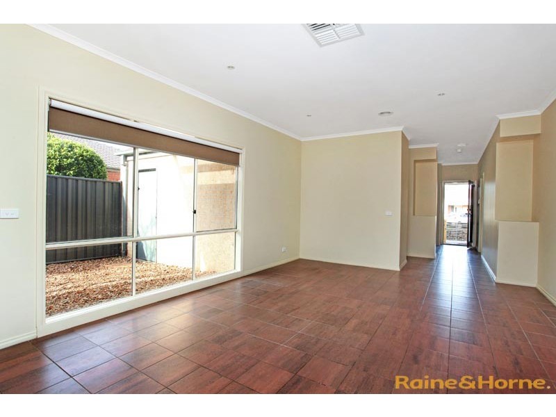 18 Cassan Way, Caroline Springs VIC 3023