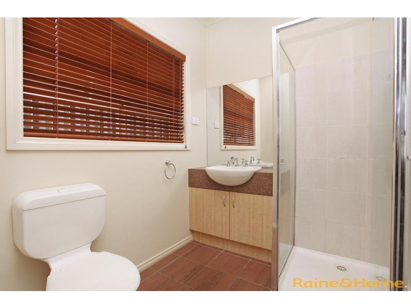 18 Cassan Way, Caroline Springs VIC 3023