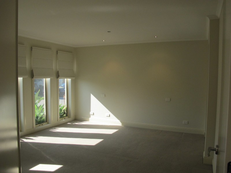 15 Moreton Close, Caroline Springs VIC 3023