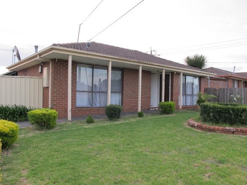 94 Kurung Drive, Kings Park VIC 3021