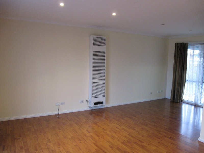 94 Kurung Drive, Kings Park VIC 3021
