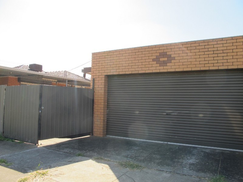 34 Emily Street, St Albans VIC 3021