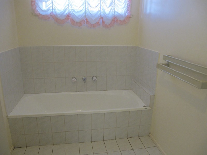 3 Meade Way, Sydenham VIC 3037