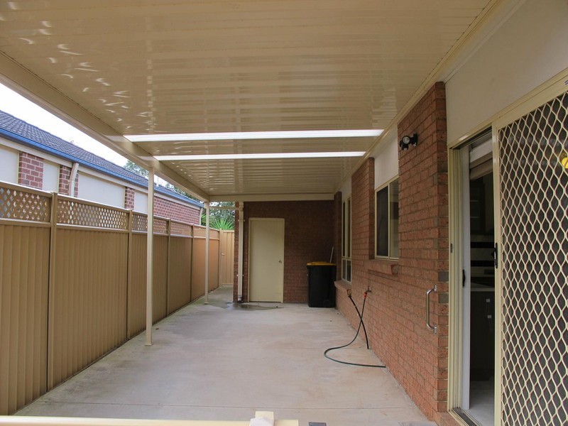 8 Fairbairn Way, Caroline Springs VIC 3023