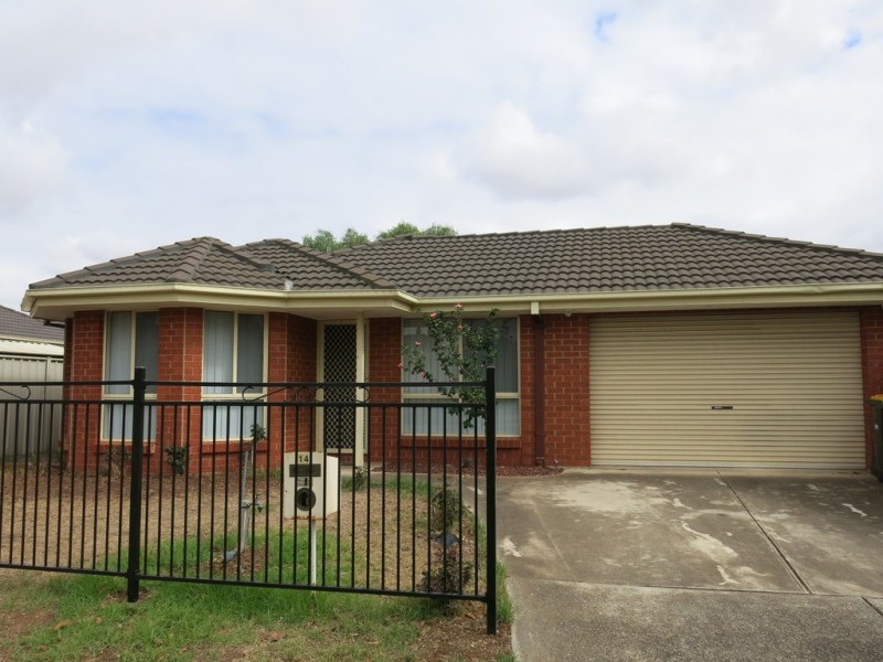 14 Wyperfeld Circuit, Caroline Springs VIC 3023