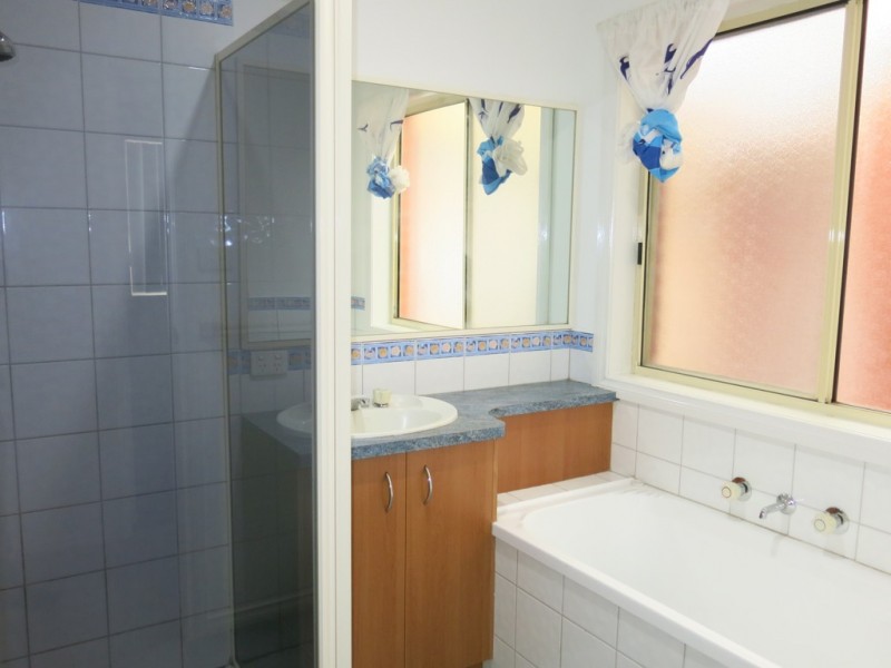 14 Wyperfeld Circuit, Caroline Springs VIC 3023