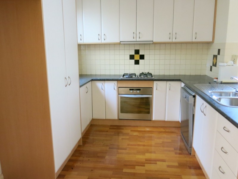 96 Tasman Crescent, Taylors Lakes VIC 3038