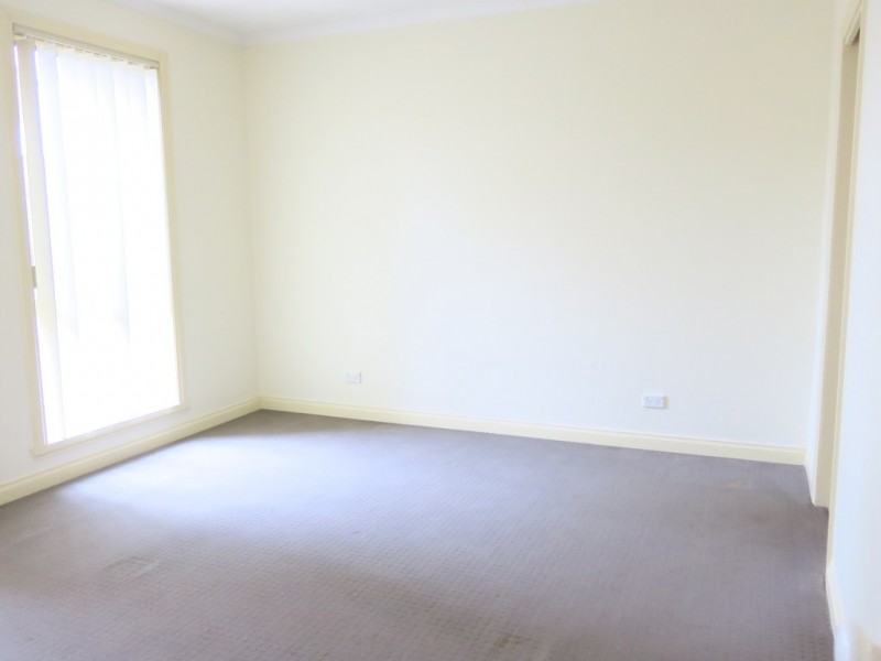 96 Tasman Crescent, Taylors Lakes VIC 3038