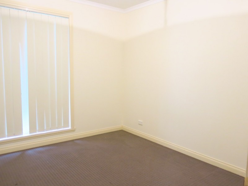 96 Tasman Crescent, Taylors Lakes VIC 3038