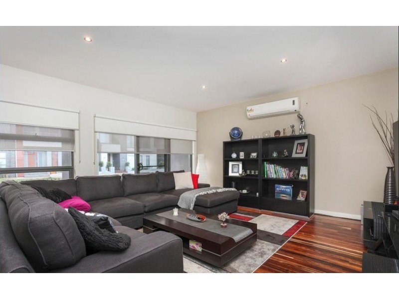 141 The Esplanade, Caroline Springs VIC 3023