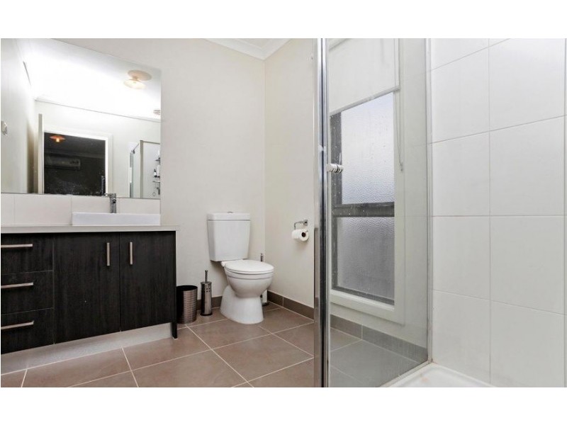 141 The Esplanade, Caroline Springs VIC 3023