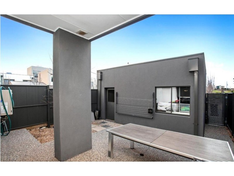 141 The Esplanade, Caroline Springs VIC 3023