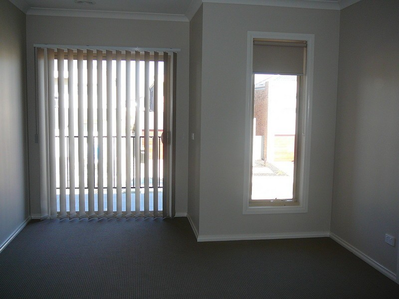 33 Arroyo Place, Caroline Springs VIC 3023