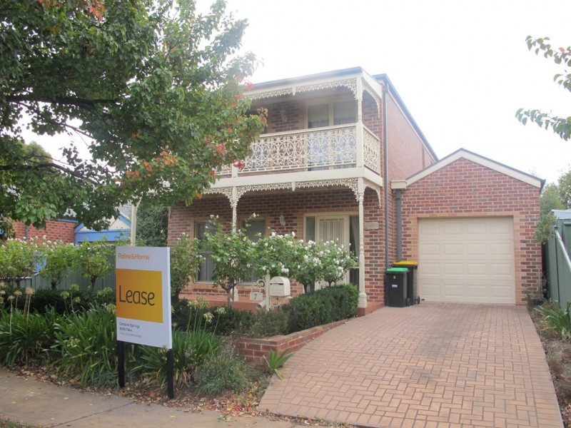 7 Northampton Crescent, Caroline Springs VIC 3023