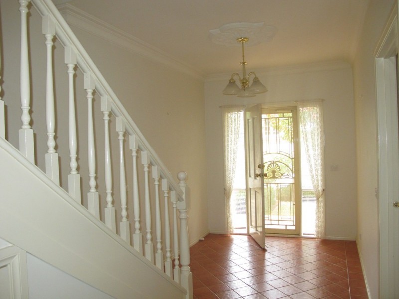 7 Northampton Crescent, Caroline Springs VIC 3023