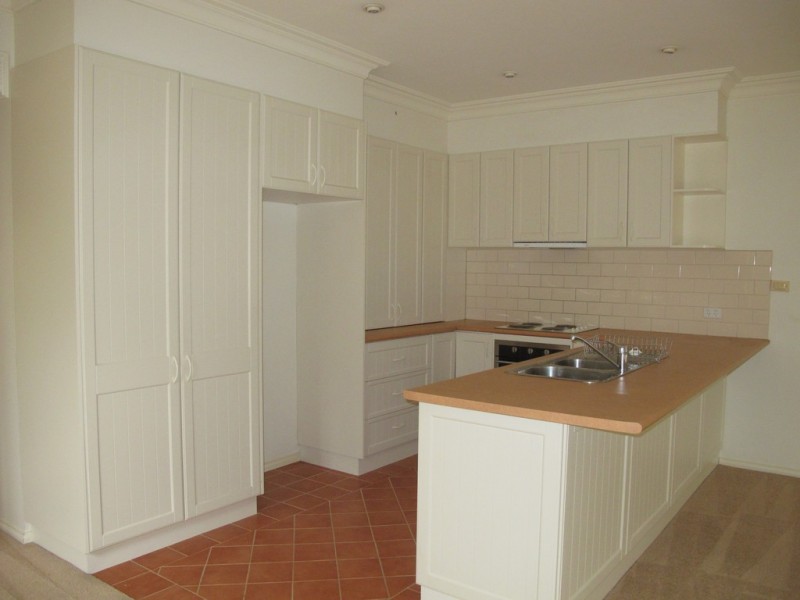 7 Northampton Crescent, Caroline Springs VIC 3023