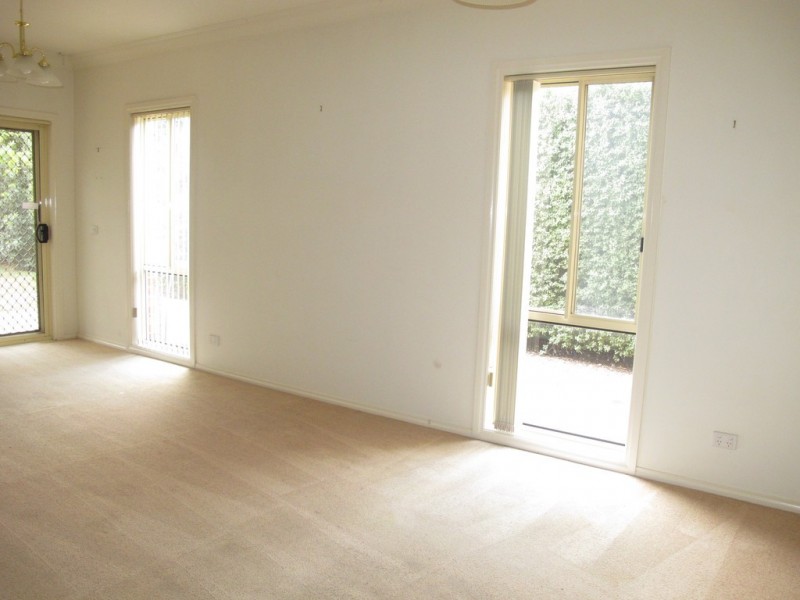 7 Northampton Crescent, Caroline Springs VIC 3023