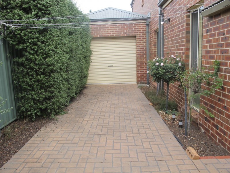 7 Northampton Crescent, Caroline Springs VIC 3023