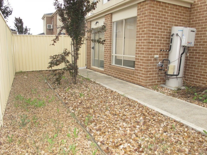 12 Zammit Lane, Hillside VIC 3037