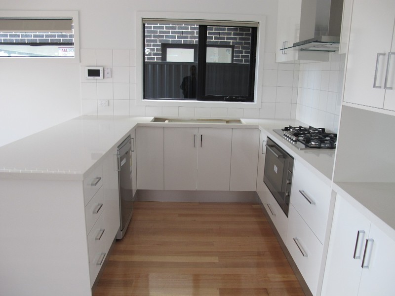 3/5 Chelsworth Place, Caroline Springs VIC 3023