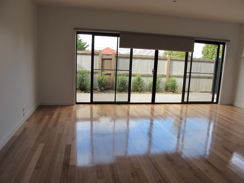 3/5 Chelsworth Place, Caroline Springs VIC 3023