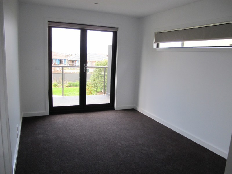 3/5 Chelsworth Place, Caroline Springs VIC 3023