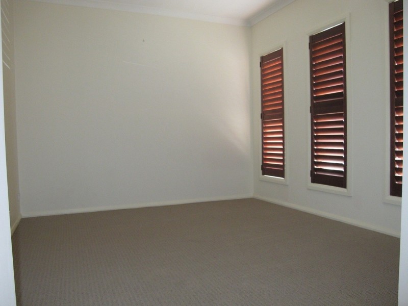 15 Lambertia Loop, Caroline Springs VIC 3023