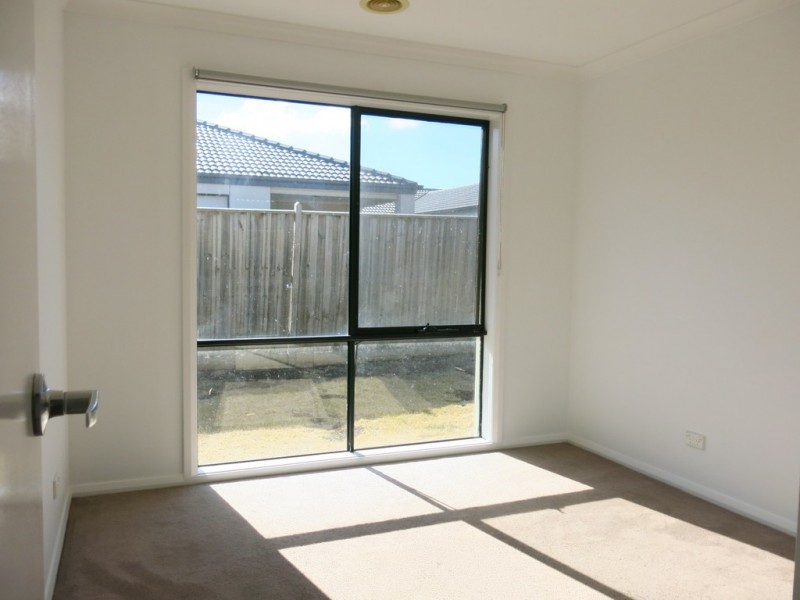 11 Regent Close, Burnside Heights VIC 3023