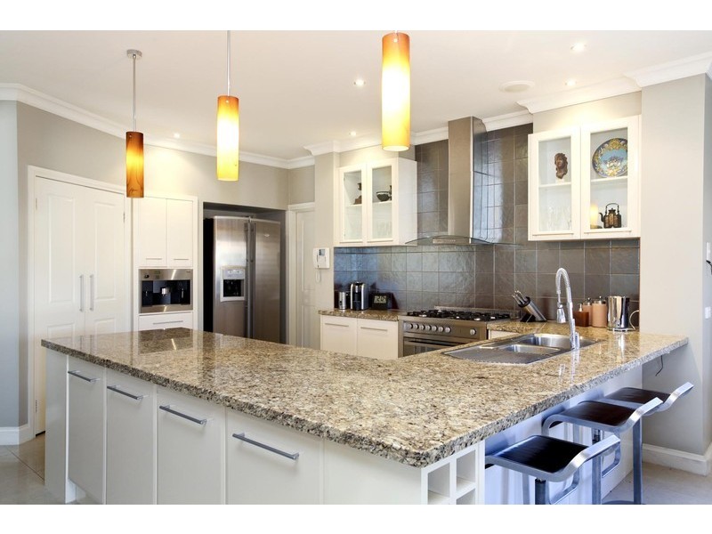 13 The Close, Caroline Springs VIC 3023