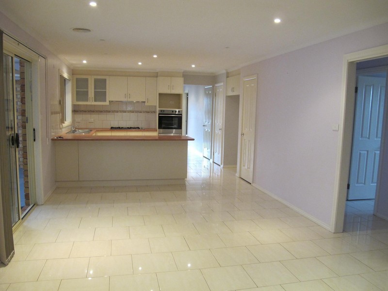 54 Clarendon Wynd, Caroline Springs VIC 3023