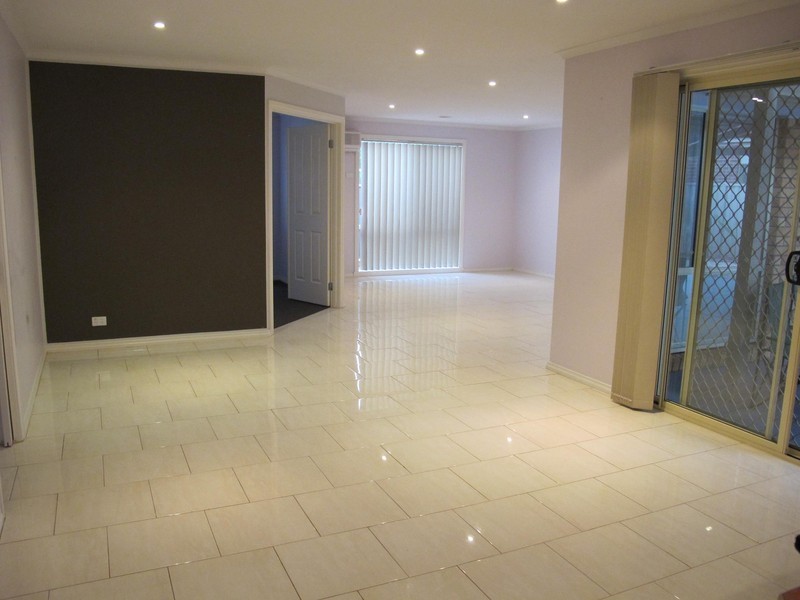 54 Clarendon Wynd, Caroline Springs VIC 3023