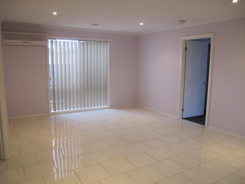 54 Clarendon Wynd, Caroline Springs VIC 3023