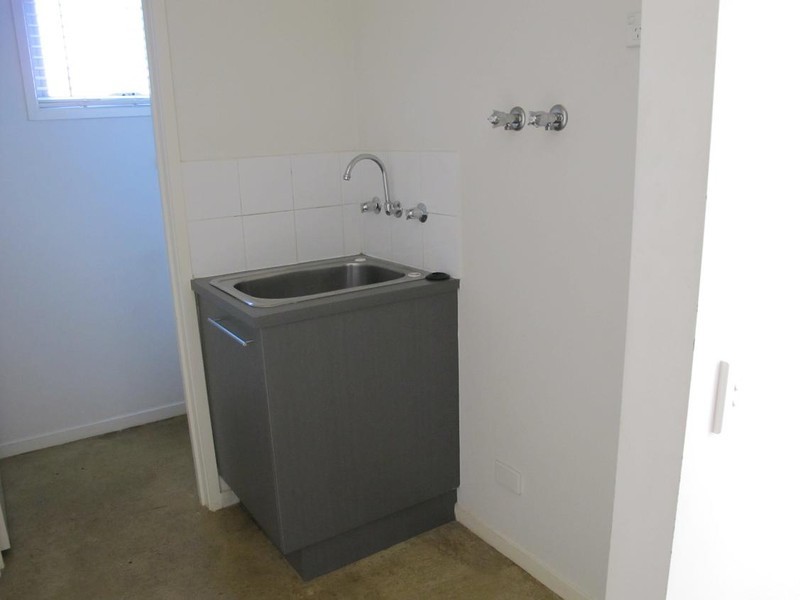 2 Beacon Lane, Caroline Springs VIC 3023