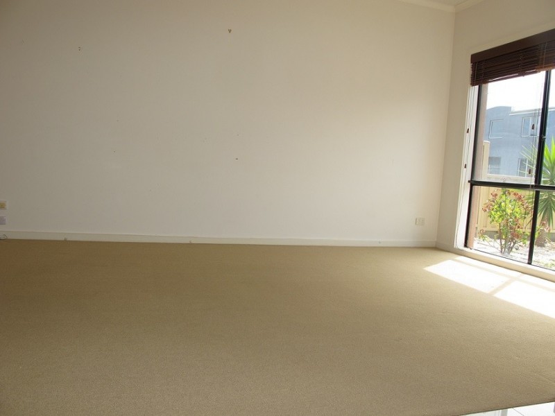 8 Alma Lane, Caroline Springs VIC 3023