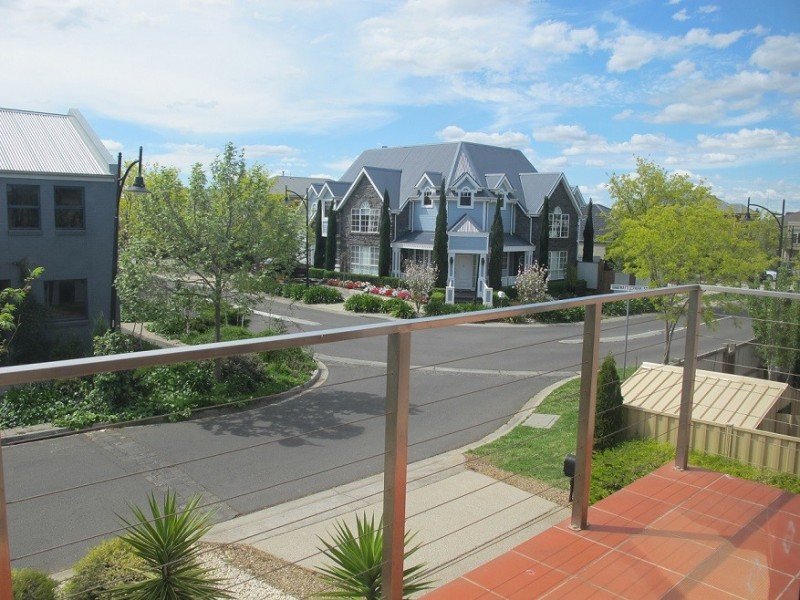 8 Alma Lane, Caroline Springs VIC 3023