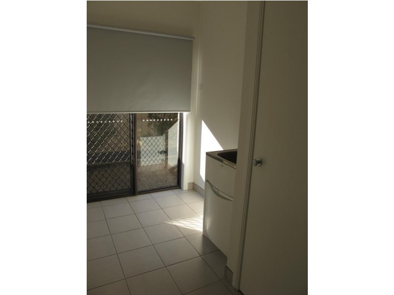 15 Blackshaws Place, Caroline Springs VIC 3023