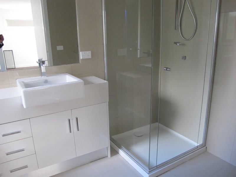 2/5 Chelsworth Place, Caroline Springs VIC 3023