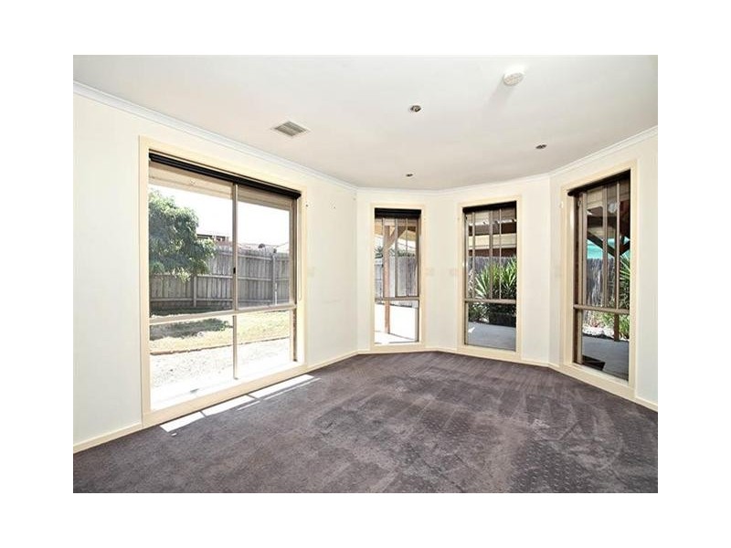 10 Bedingham Drive, Hillside VIC 3037