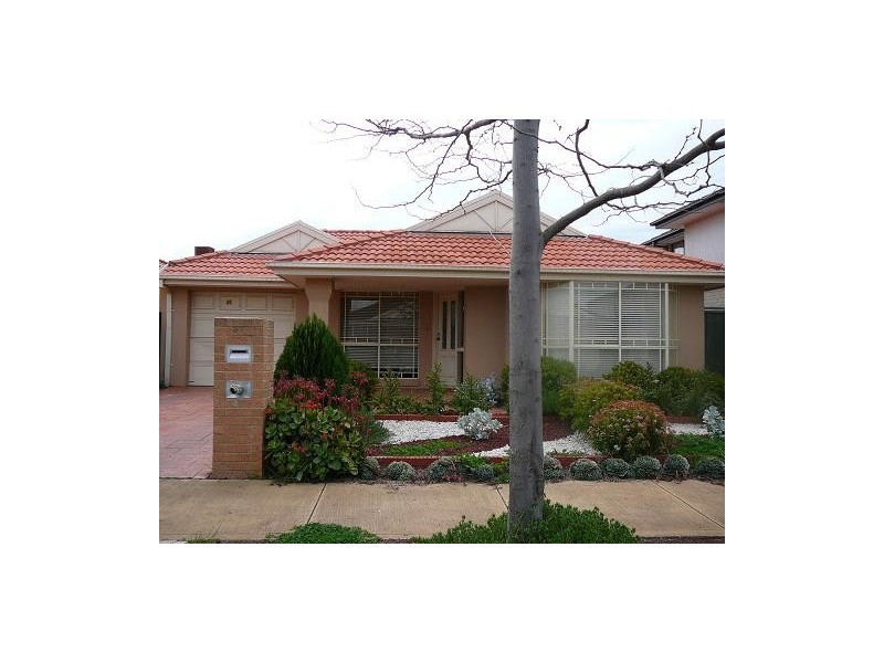 37 William Circuit, Caroline Springs VIC 3023